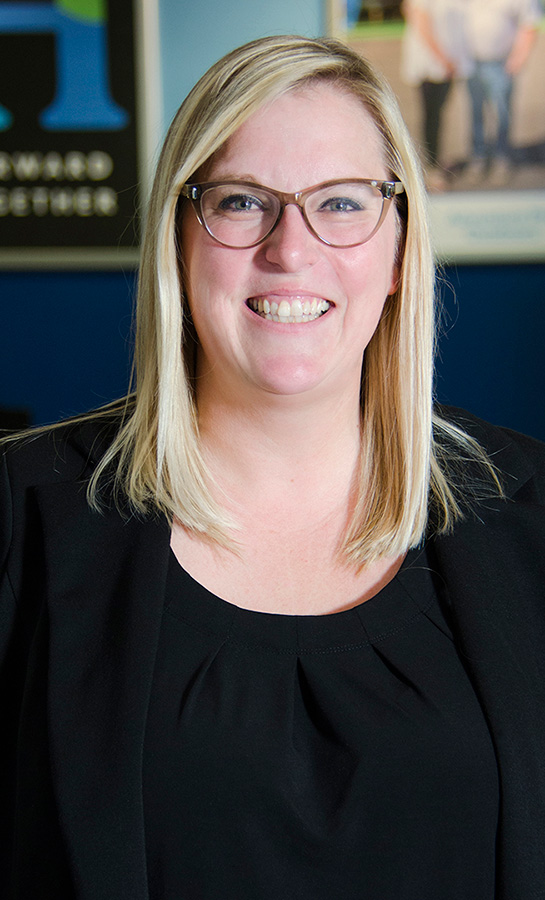 Senior Retail Lender & Benefits Administrator Lindsey Hamlin