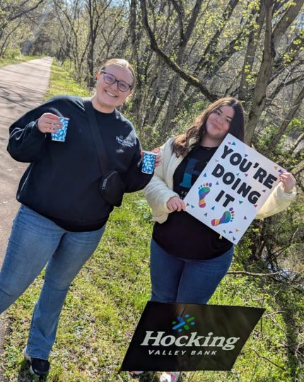Bankers volunteering at the Athens Marathon